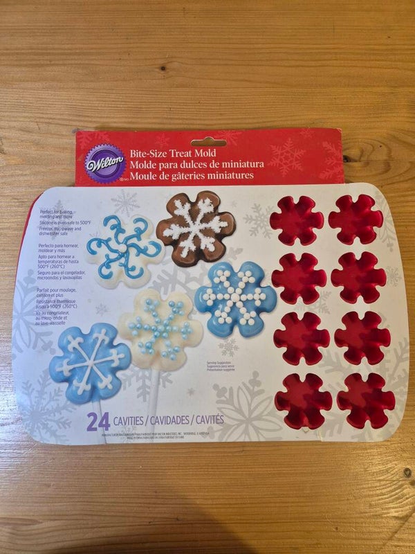 Wilton Bite-size trear mold