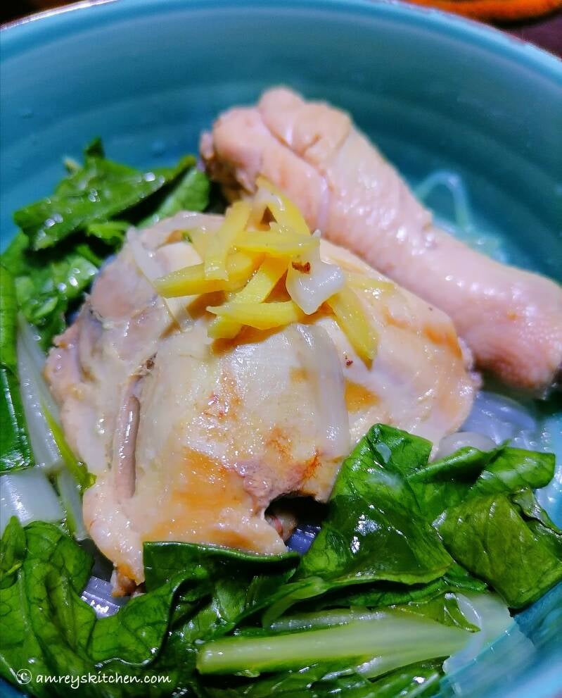 Chicken Tinola Noodle Soup Recipe and photo by Amrey Boquiren of Amrey’s Kitchen™.