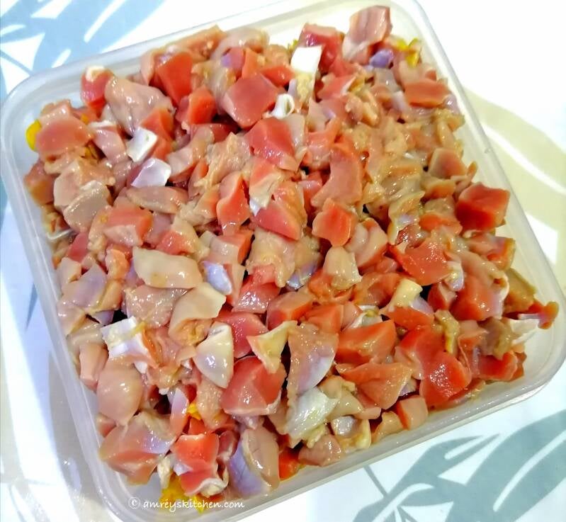 Diced chicken gizzard balunbalunan baticolon. Photo by Amrey Boquiren of Amrey’s Kitchen™, Kina Amapola™, and Pawntee’s Grub™.