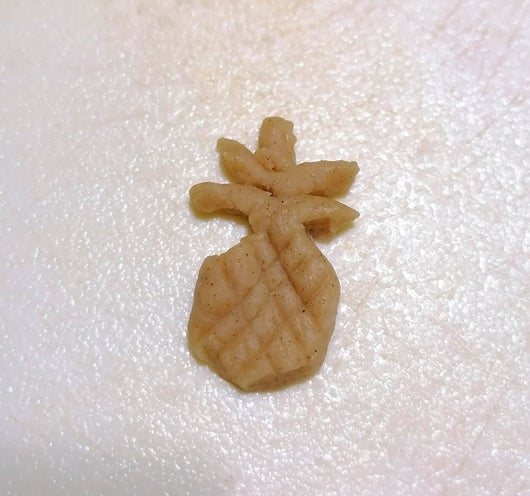 mini pineapple dough topper by Amrey Boquiren for Amrey’s Kitchen™