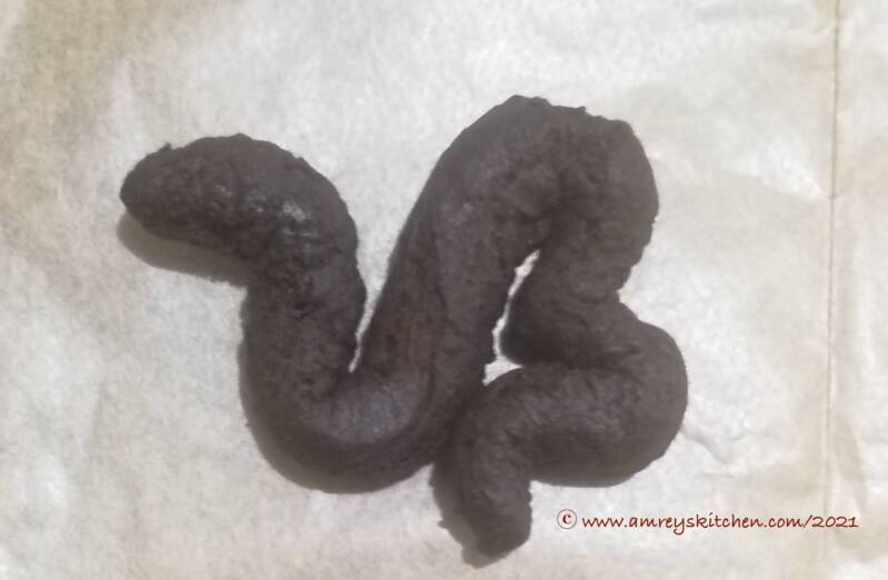 Pugay Doughnuts shaped into Baybayin character SA. Recipe and photo by Amrey Boquiren for Amrey’s Kitchen™.