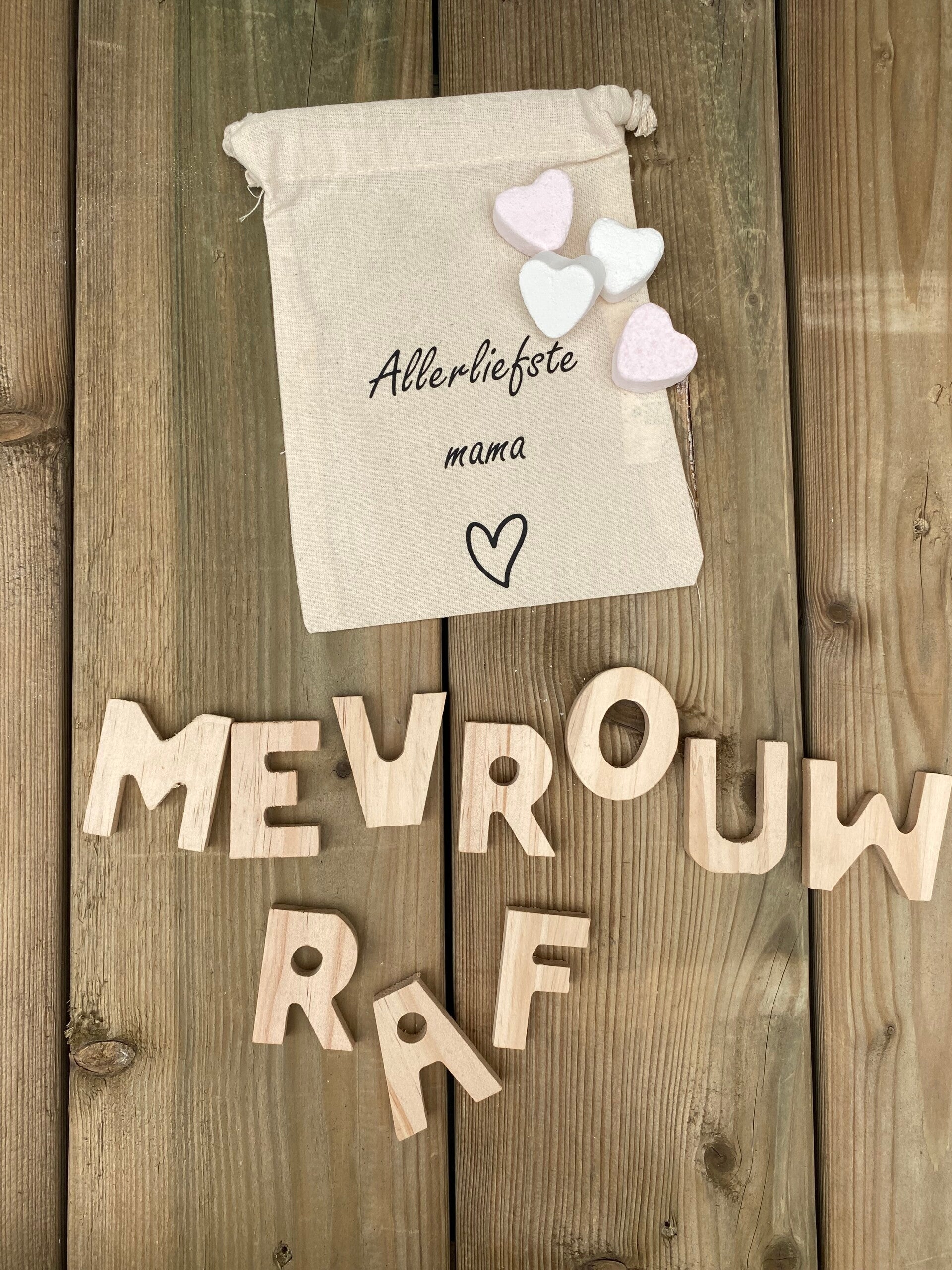 Cadeauzakje ''Allerliefste mama'' + bad hartjes