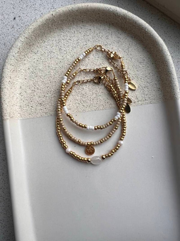 Setje dames armbanden Sand