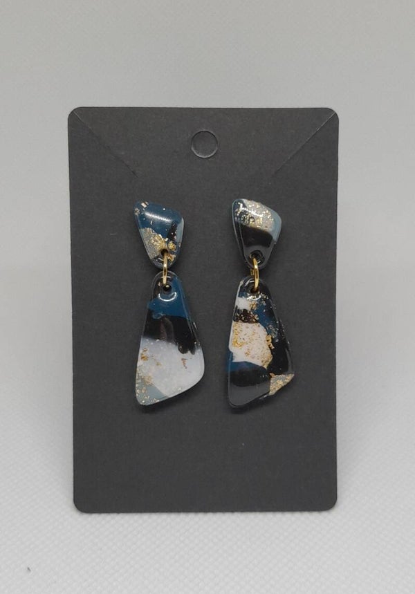 'Rebel in petrol' oorbellen