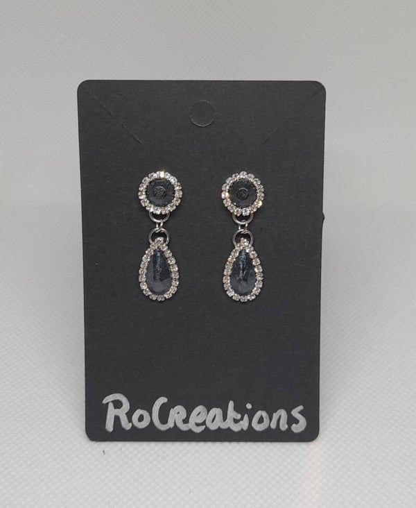 Zwarte druppel oorbellen