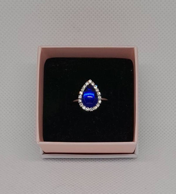 'Sapphire blue' ring