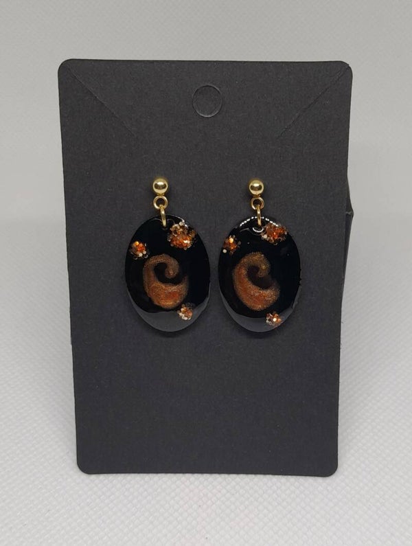 Oorbellen 'midnight spiral'