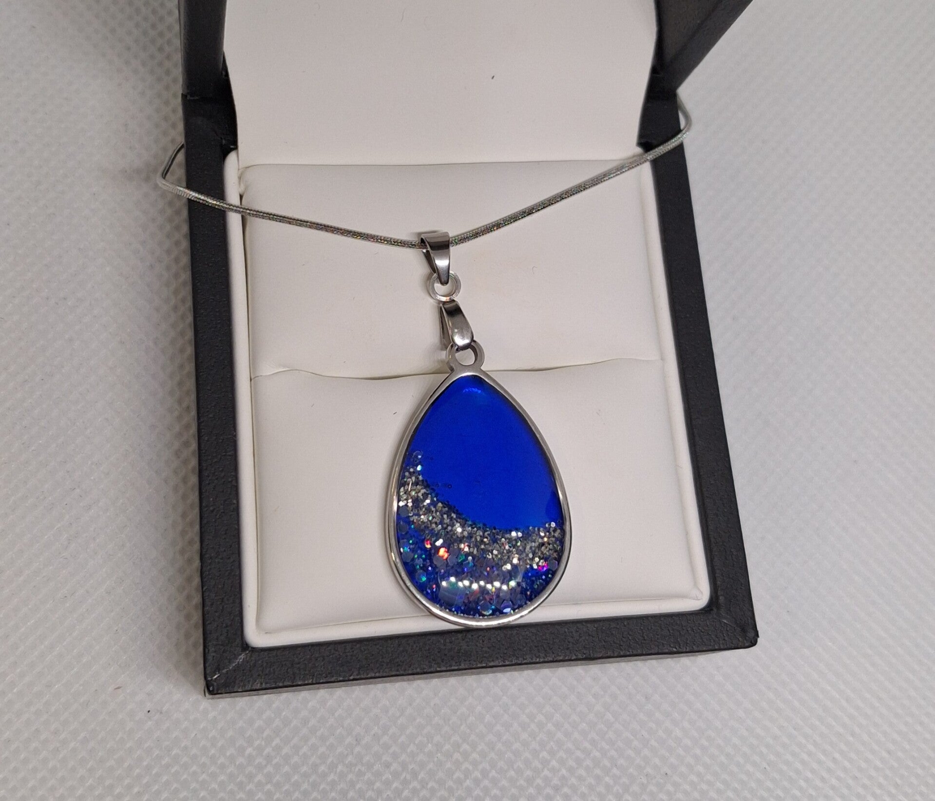 'Sapphire blue drop' ketting