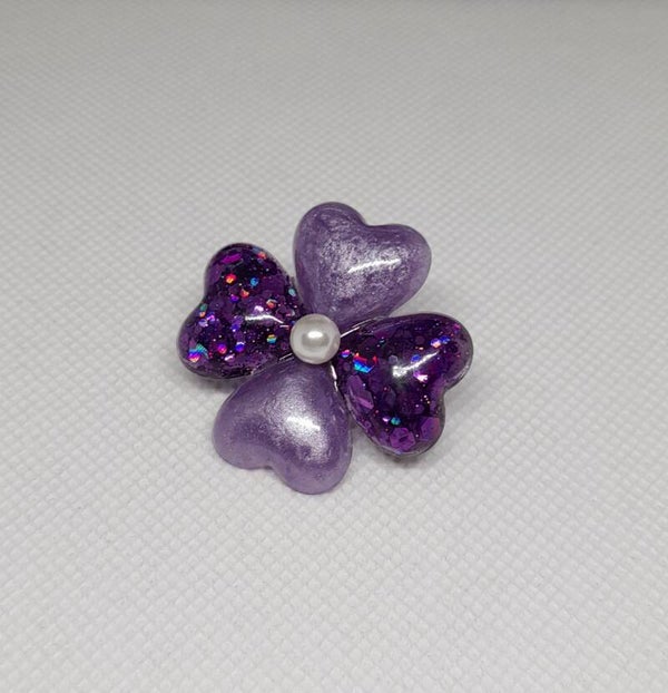 'Purple clover' broche