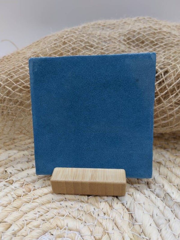 Blanco tegel blauw