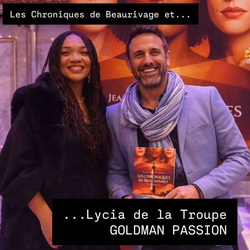 L'auteur Jean-Philippe Servy avec le comédien Roméo Sarfati et la chanteuse Lycia de Goldman Passion lors de l'exposition GEN Feelings Fashion Week pour le roman Les Chroniques de Beaurivage.