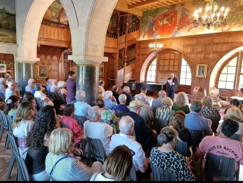 Jean-Philippe Servy, lauréat du Prix Littéraire des Trois Couronnes 2026 à la Villa Arnaga de Cambo-les-Bains.