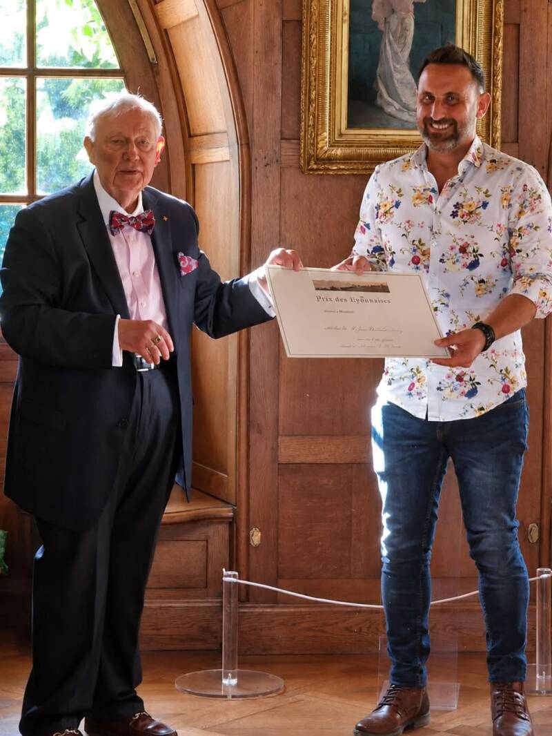 Cérémonie du Prix Littéraire des Trois Couronnes 2026 à la Villa Arnaga au Pays Basque.