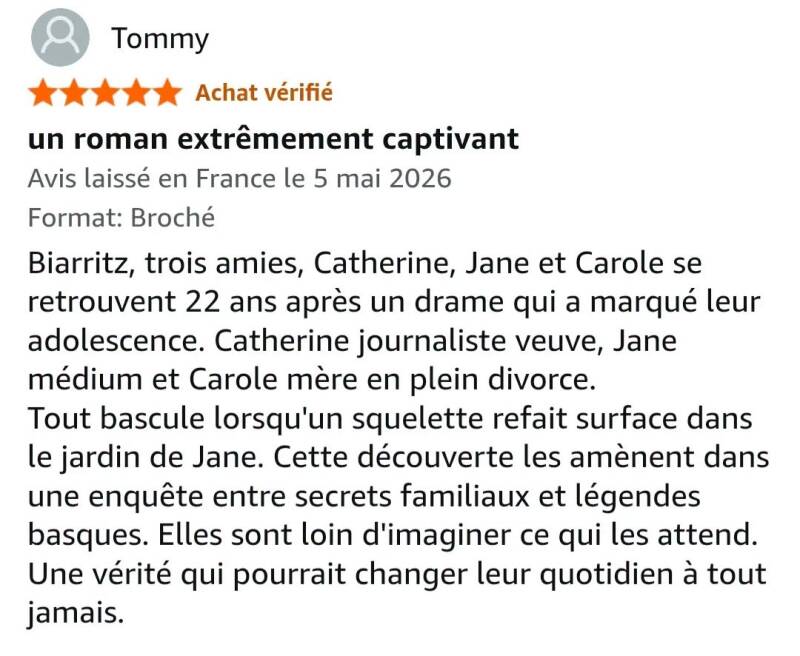 Captures d'écran d'avis clients Amazon 5 étoiles pour Les Chroniques de Beaurivage : L'Héritage de Jean-Philippe Servy. Roman français lauréat du Prix Littéraire des Trois Couronnes 2026, mêlant suspense, mystère familial et légendes basques. Témoignages 