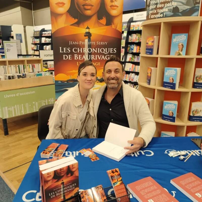 Les Chroniques de Beaurivage de Jean-Philippe Servy, le thriller incontournable de l'été à lire à la plage ou à la piscine. Un véritable succès populaire adopté par les lecteurs dans la France entière, toutes régions confondues.