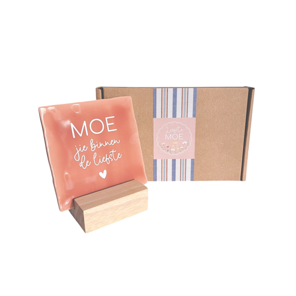 Tegeltje 'Moe/Bes/Oma jie binnen de liefste'