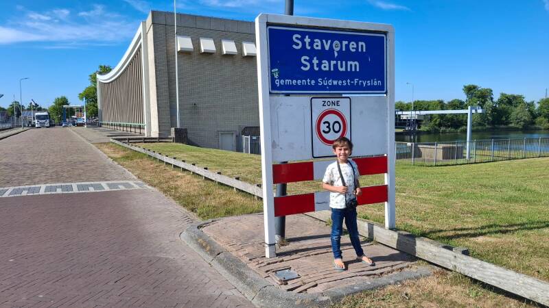 Langs alle Friese elf steden