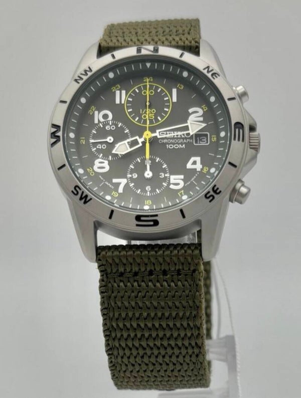Montres Seiko Chronographes quartz élégants et sportifs – SND379P2 & SND377P2