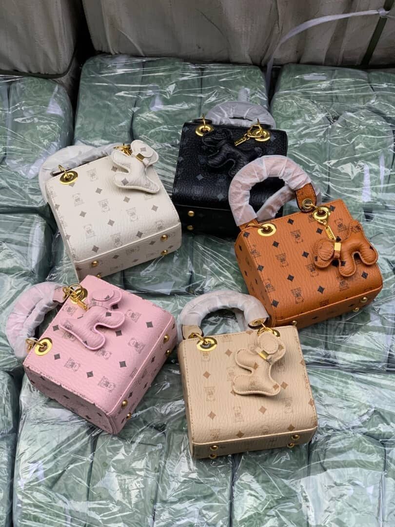 Quality pure ladies leather bag