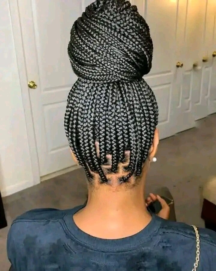 Box braids made with full 360 lace.