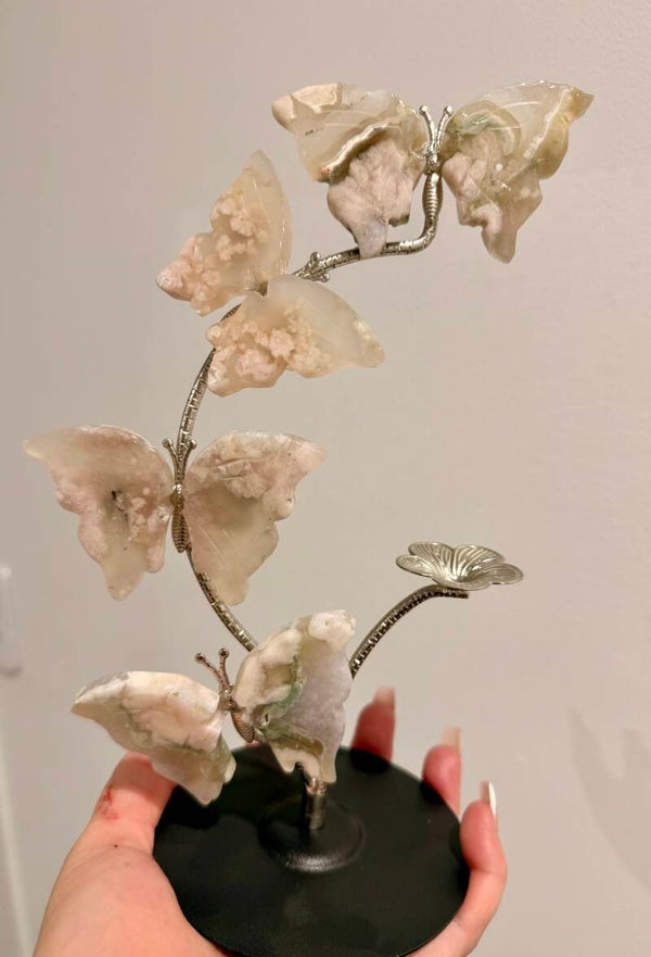 Flower agate butterflies on sphere stand