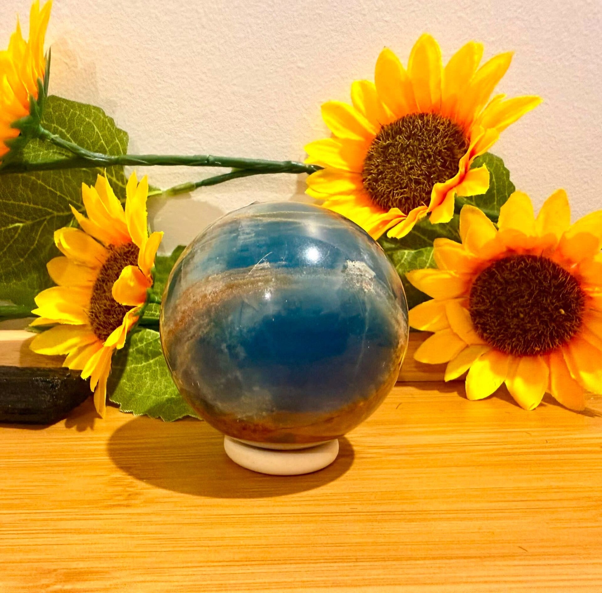 Blue Onyx sphere high grade