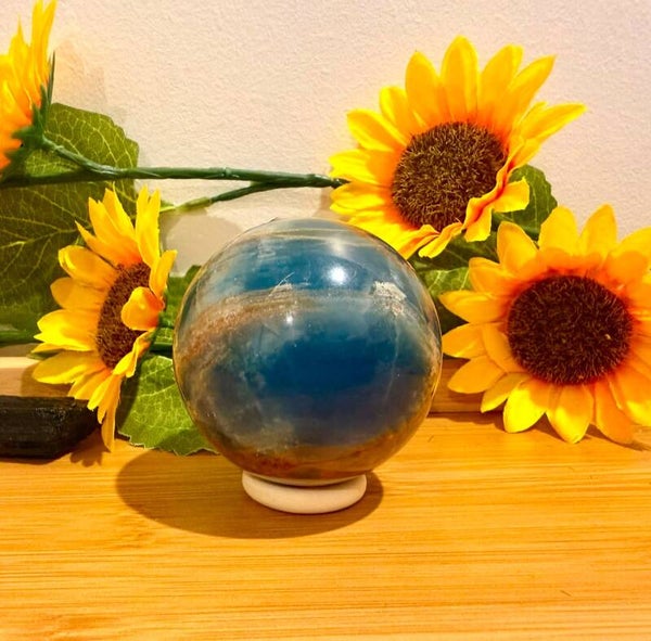 Blue Onyx sphere high grade