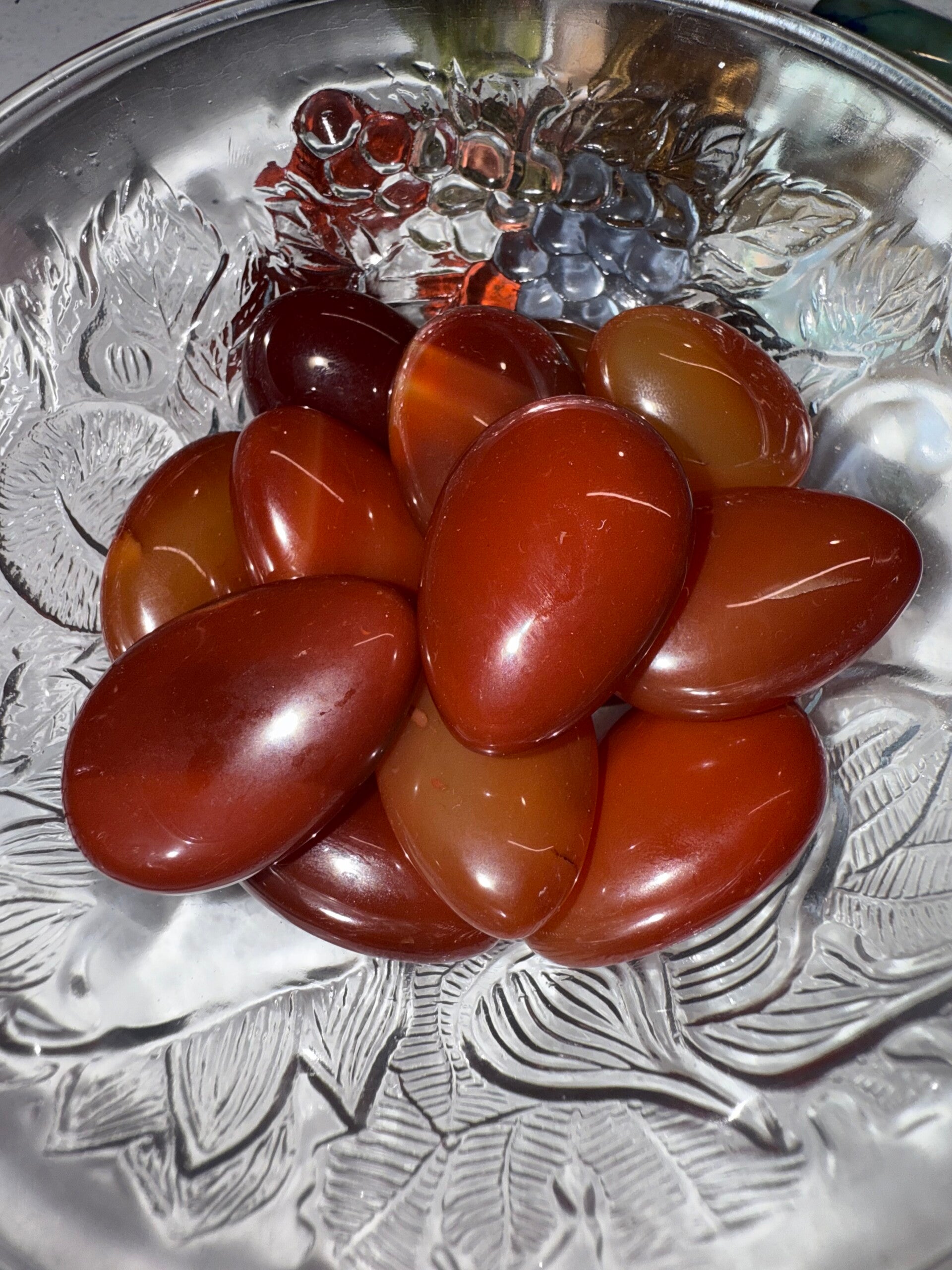 Carnelian egg palms