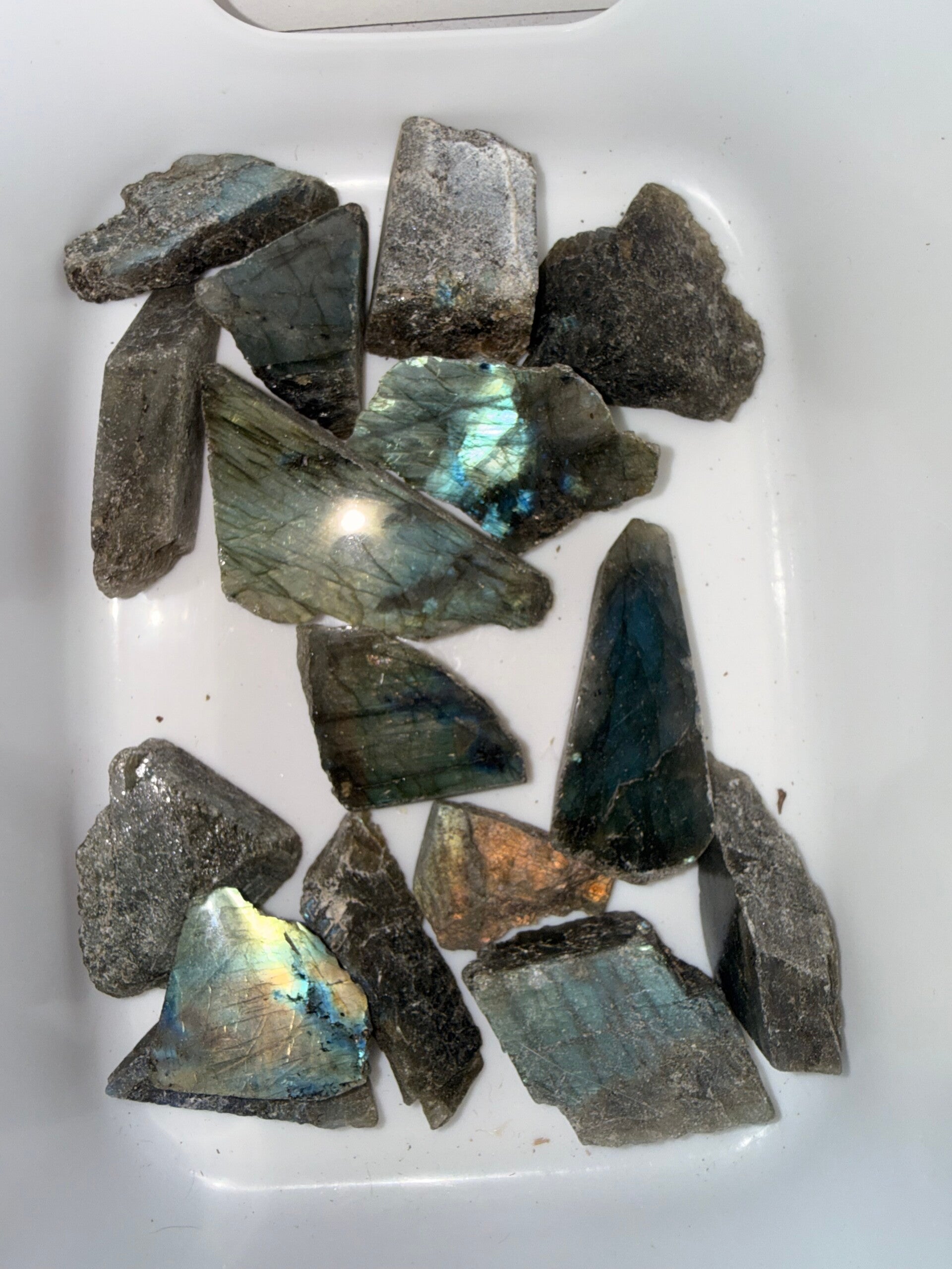 Raw/ polished flashy labradorite