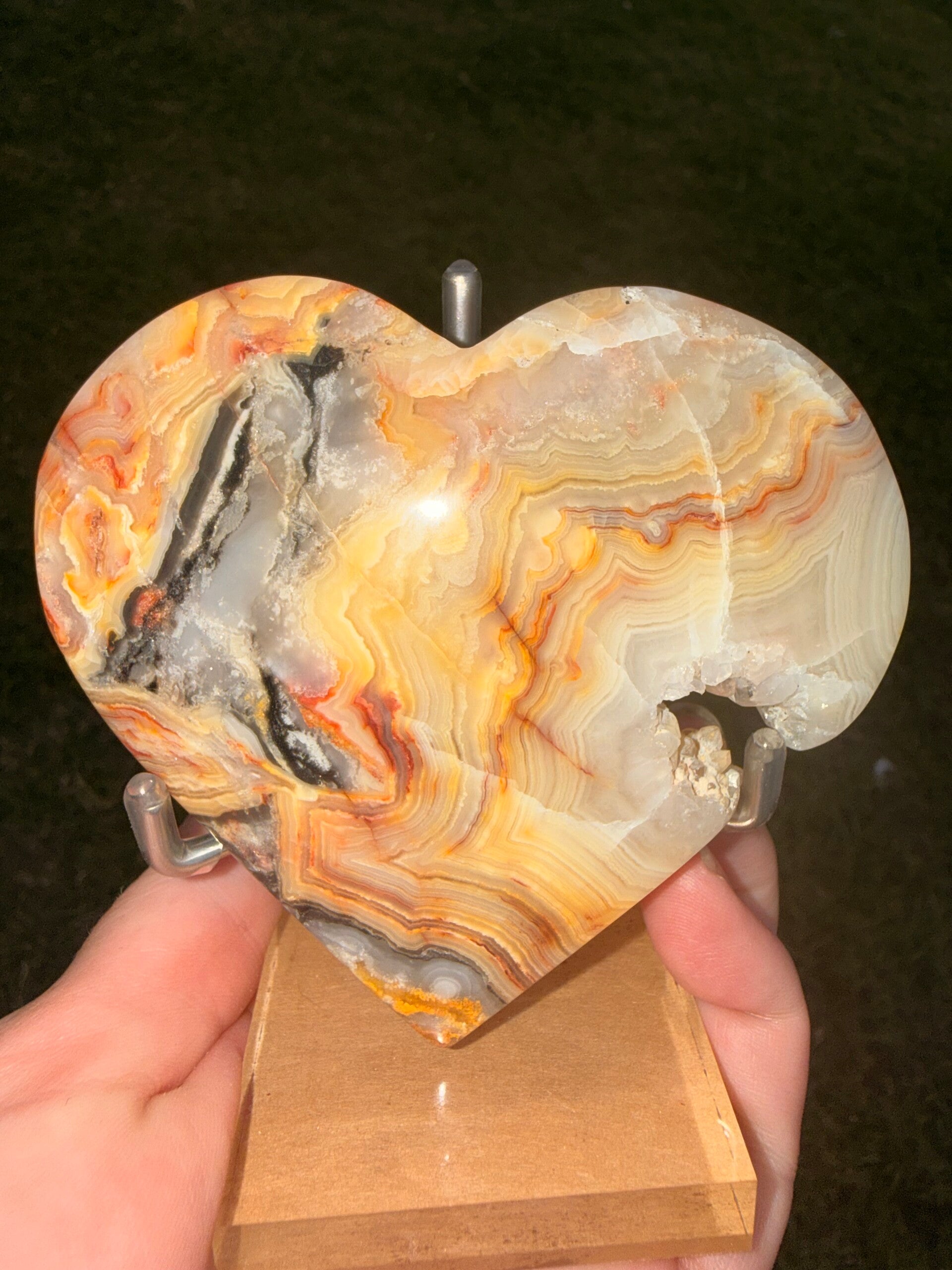 Crazy lace heart on stand