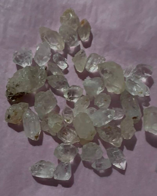 Herkimern diamonds UV reactive