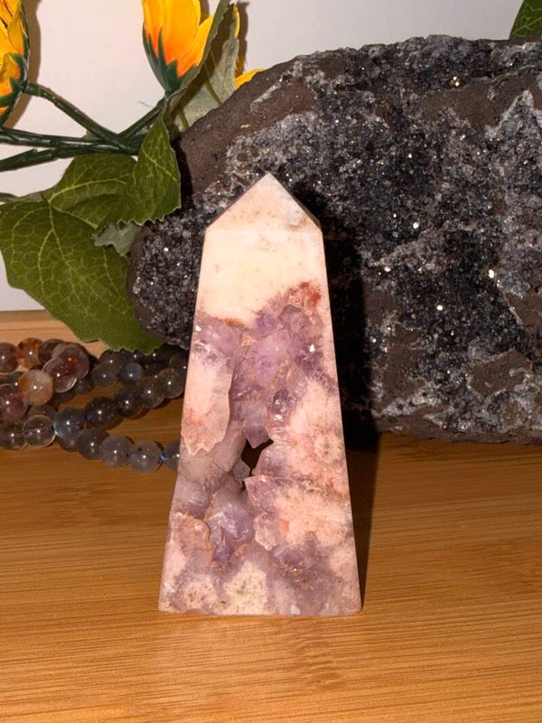 Flower agate amethyst tower
