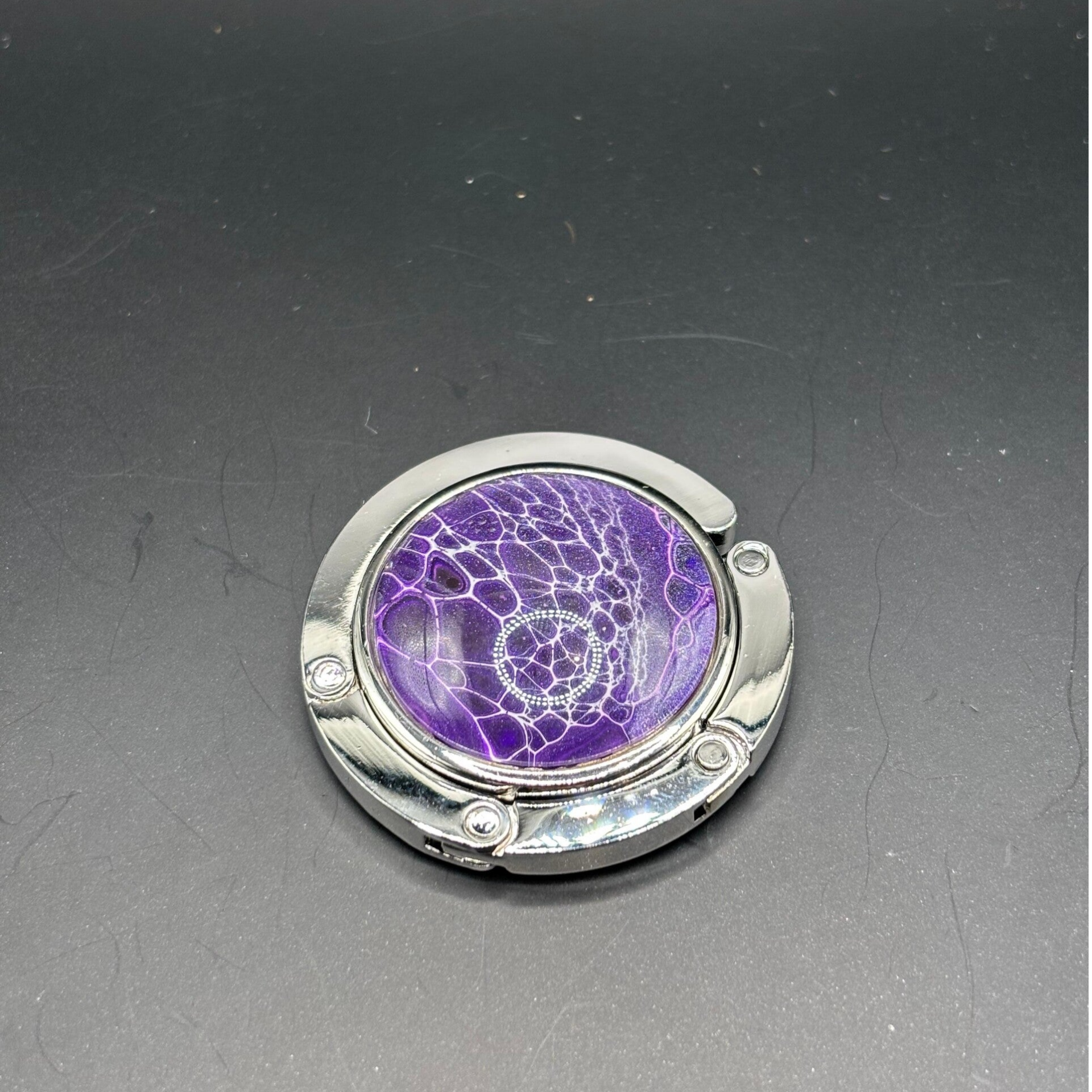 Handtaschenhaken in diversen Farben