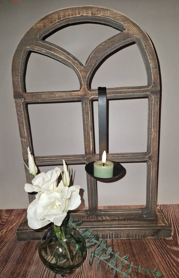 Houten stalraam met lepel