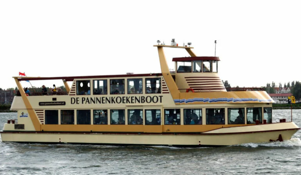 Amsterdam Boat Cruise with Unlimited Pancakes