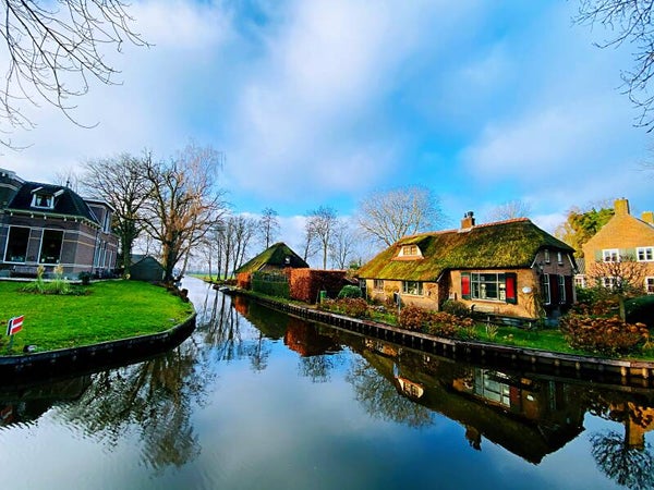 Bus Day Tour to Giethoorn and Afsluitdijk