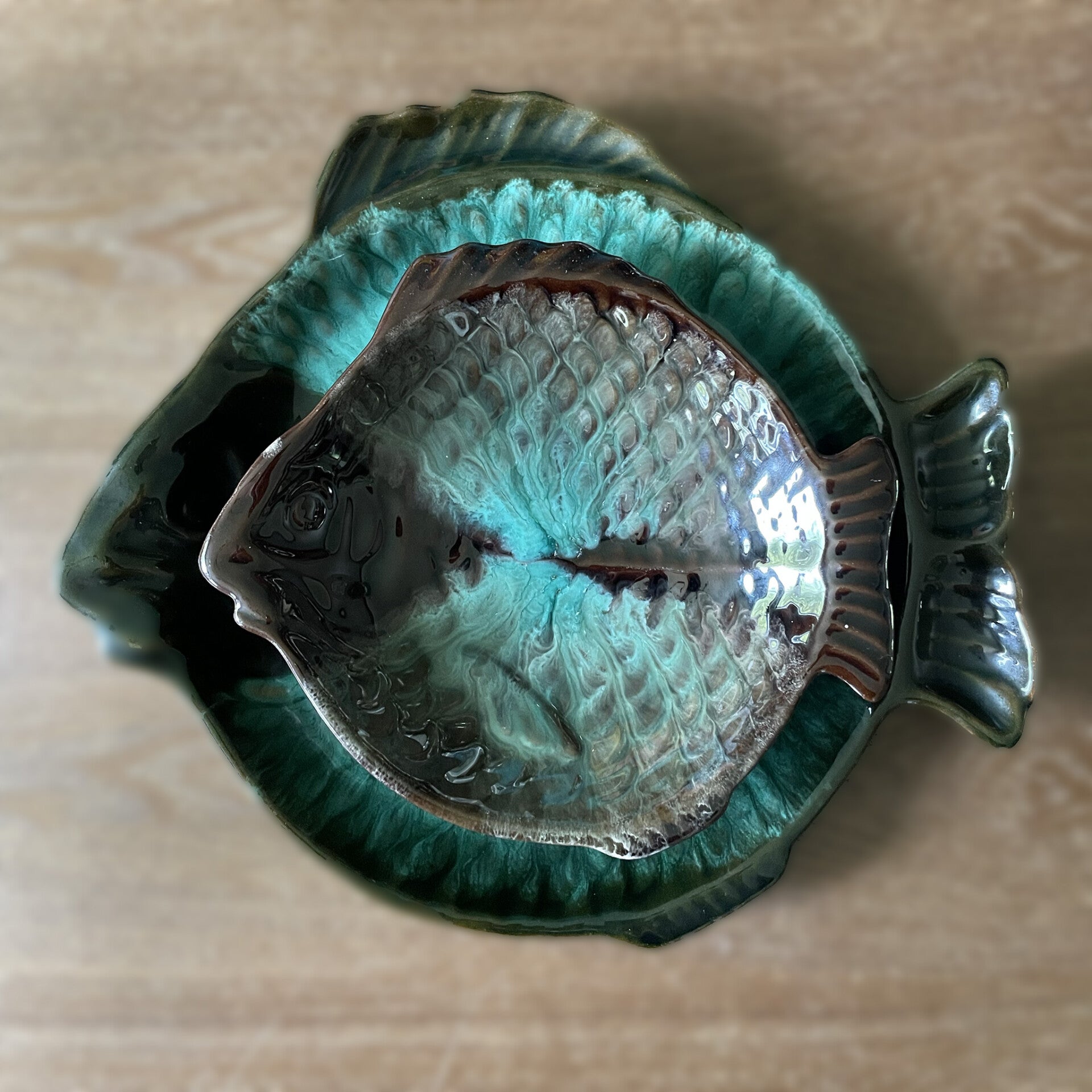 Blue & Black Pottery Fish Shaped Platter & bowl