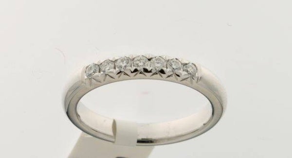 RV847 14 Karaats gouden rij-ring met briljant.