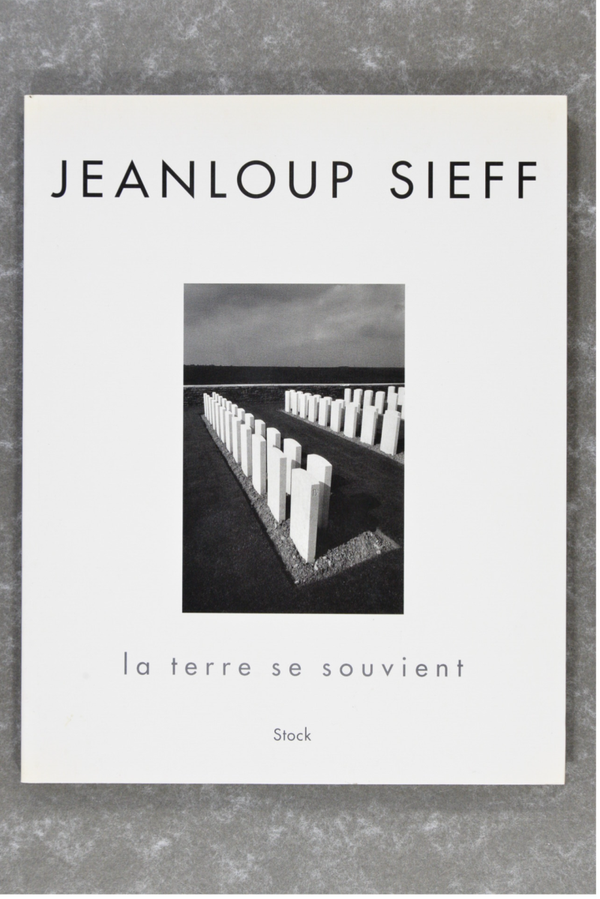 Sieff, Jeanloup  -  la terre se souvient  book is as new.