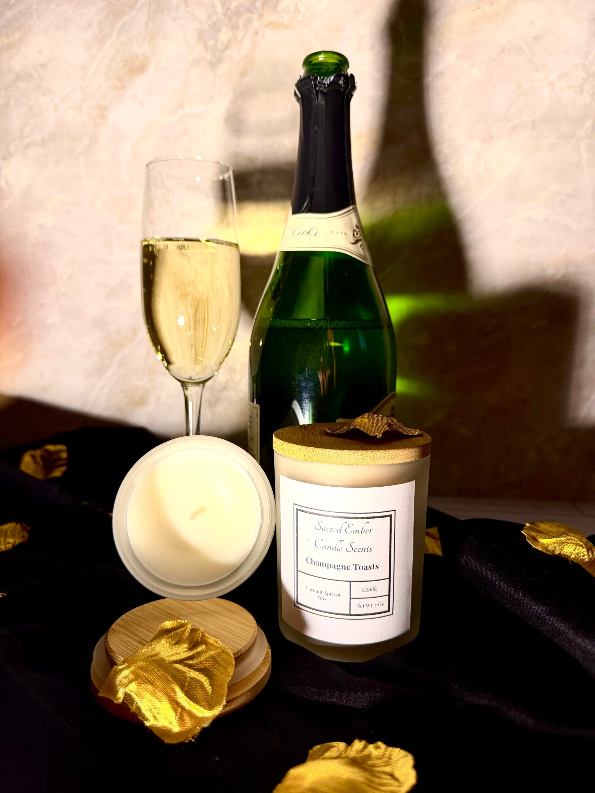 Champagne Toasts 7oz Candle