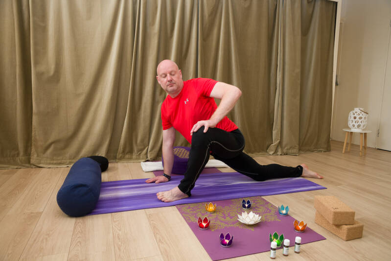 Yoga in Heemskerk | HighZense Yoga Heemskerk - Van hoogsensitief naar bewustwording in yoga. Yin Yoga.