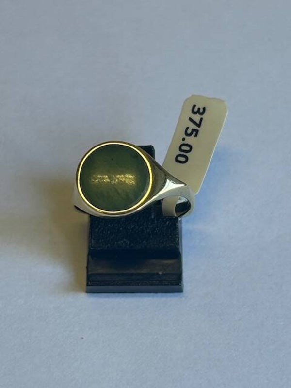 14 KARAAT GOUDEN RING MET JADE