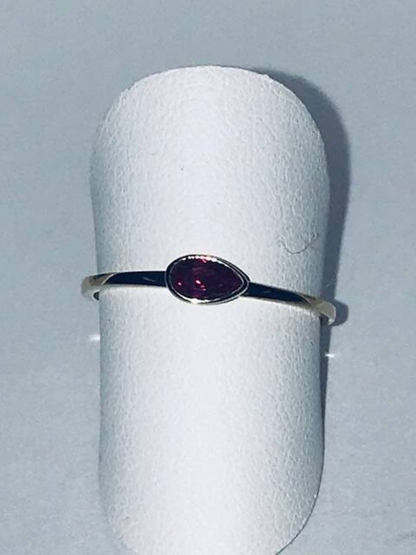 ZIRG-18 Goud Ring synt.kleursteen