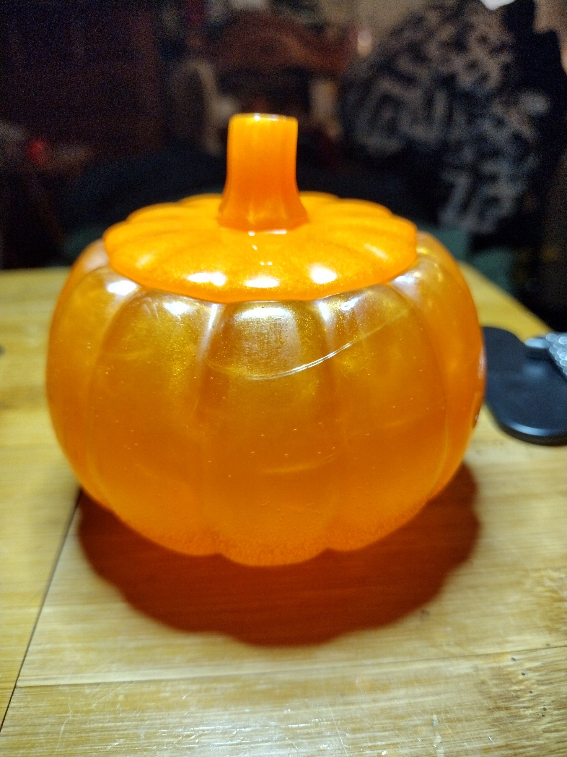 🎃✨ Multicolored Light-Up Resin Pumpkin ✨🎃