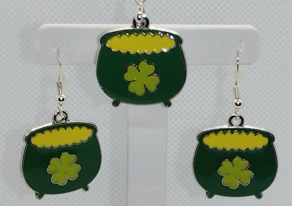 Silver Pot of Gold with Shamrock Earrings & Necklace Set – St. Patrick’s Day Edition