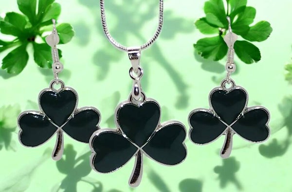 Silver Shamrock Earrings & Necklace Set – St. Patrick’s Day Edition