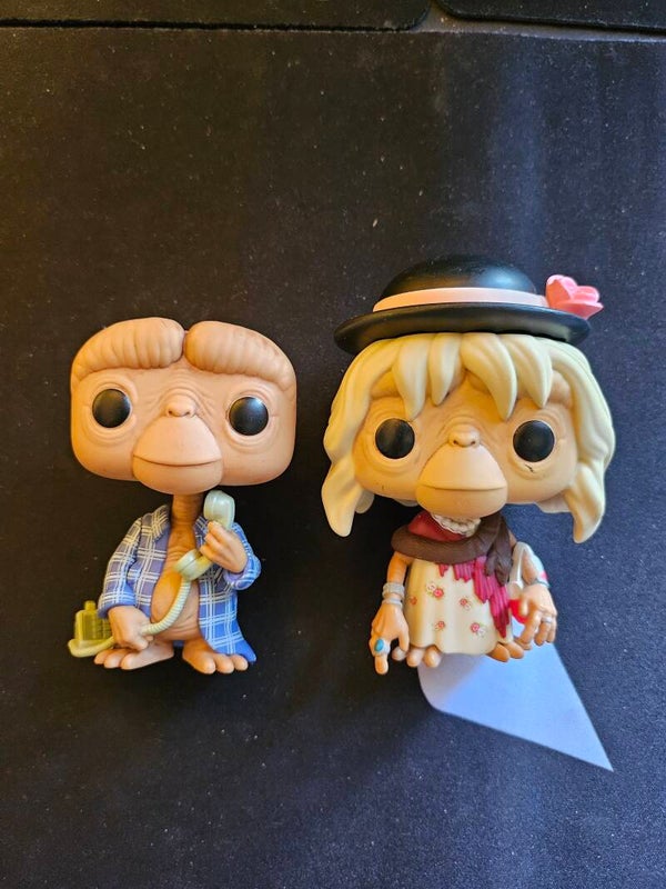 Lot de 2 funko pop E.T