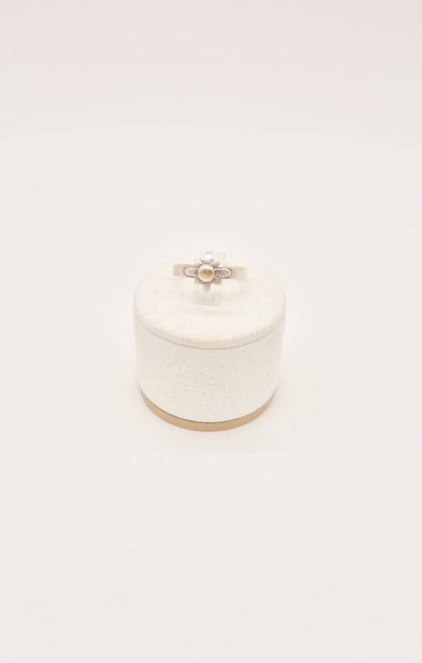 Anillo  Cinta Margarita