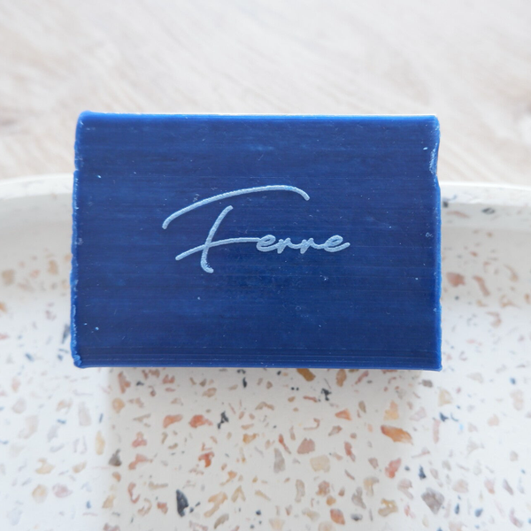 Zeepje blauw gegraveerd met naam