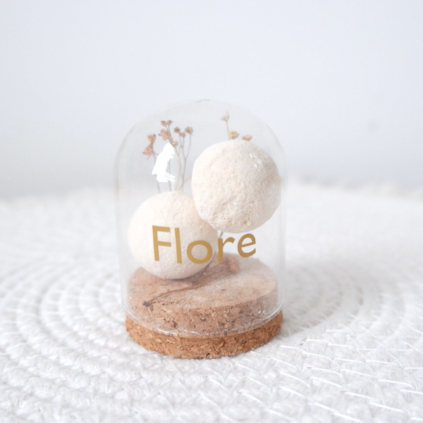 Stolpje met bruisballen gebroken wit